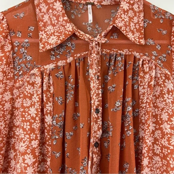 Free People Serena Printed Bell Sleeve Button Down Blouse Rust Size XS - Picture 3 of 6